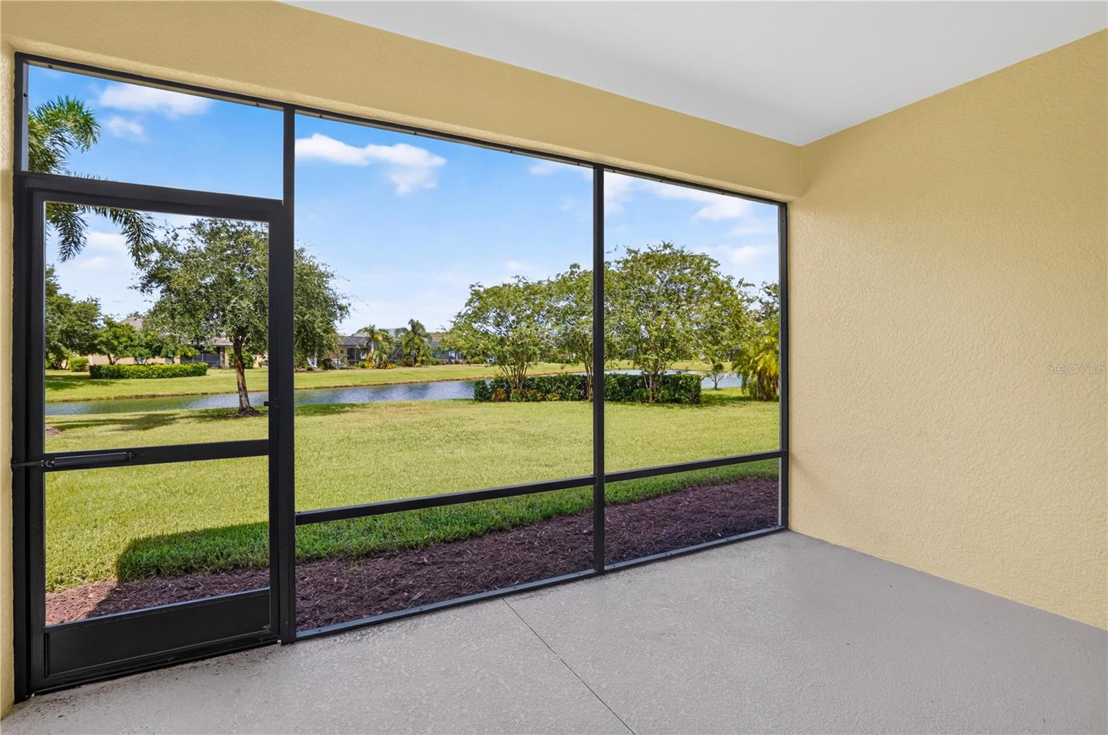 4560 SUMMERLAKE CIR — photo 4
