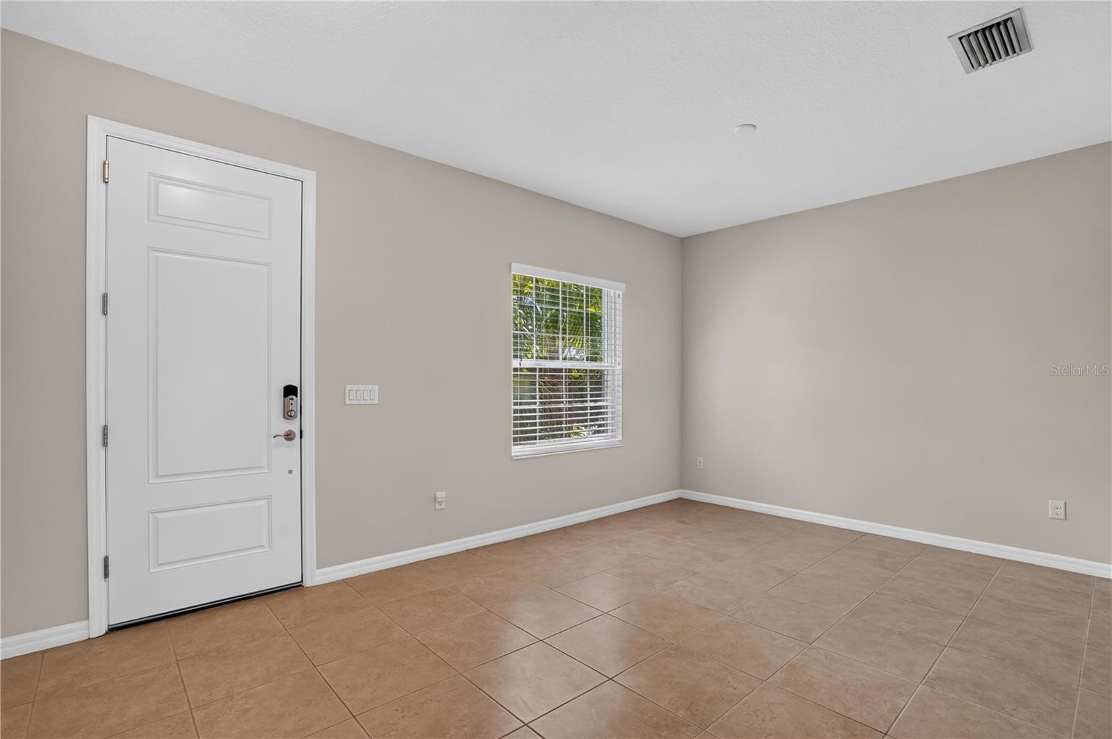 4560 SUMMERLAKE CIR — photo 11