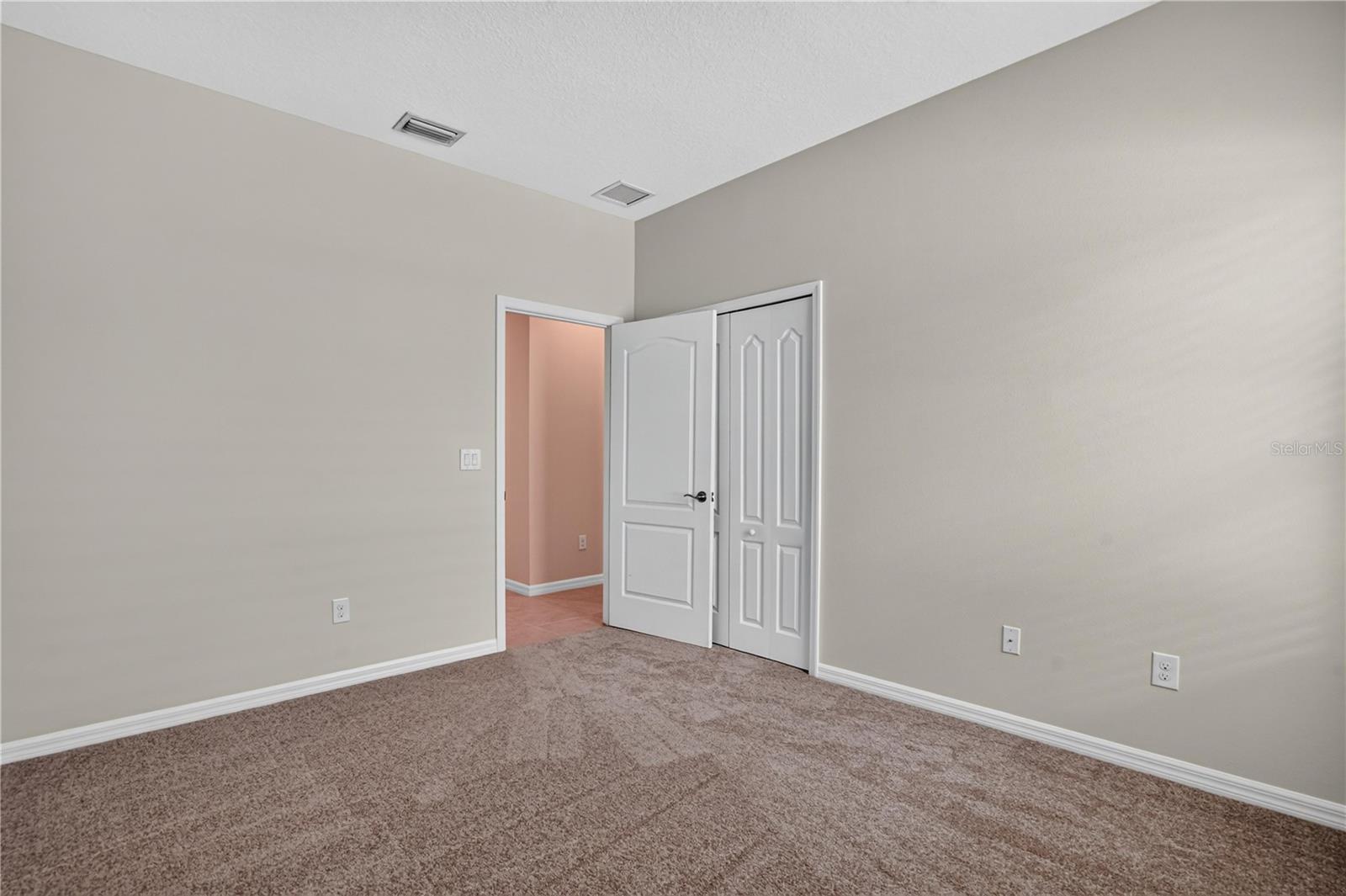 4560 SUMMERLAKE CIR — photo 31