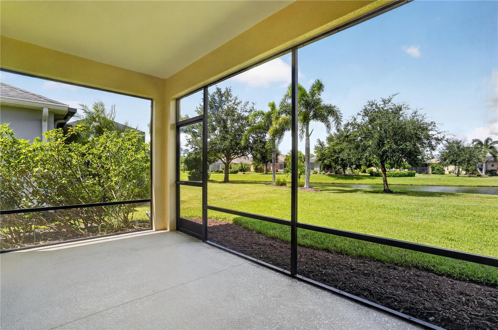4560 SUMMERLAKE CIR — photo 3