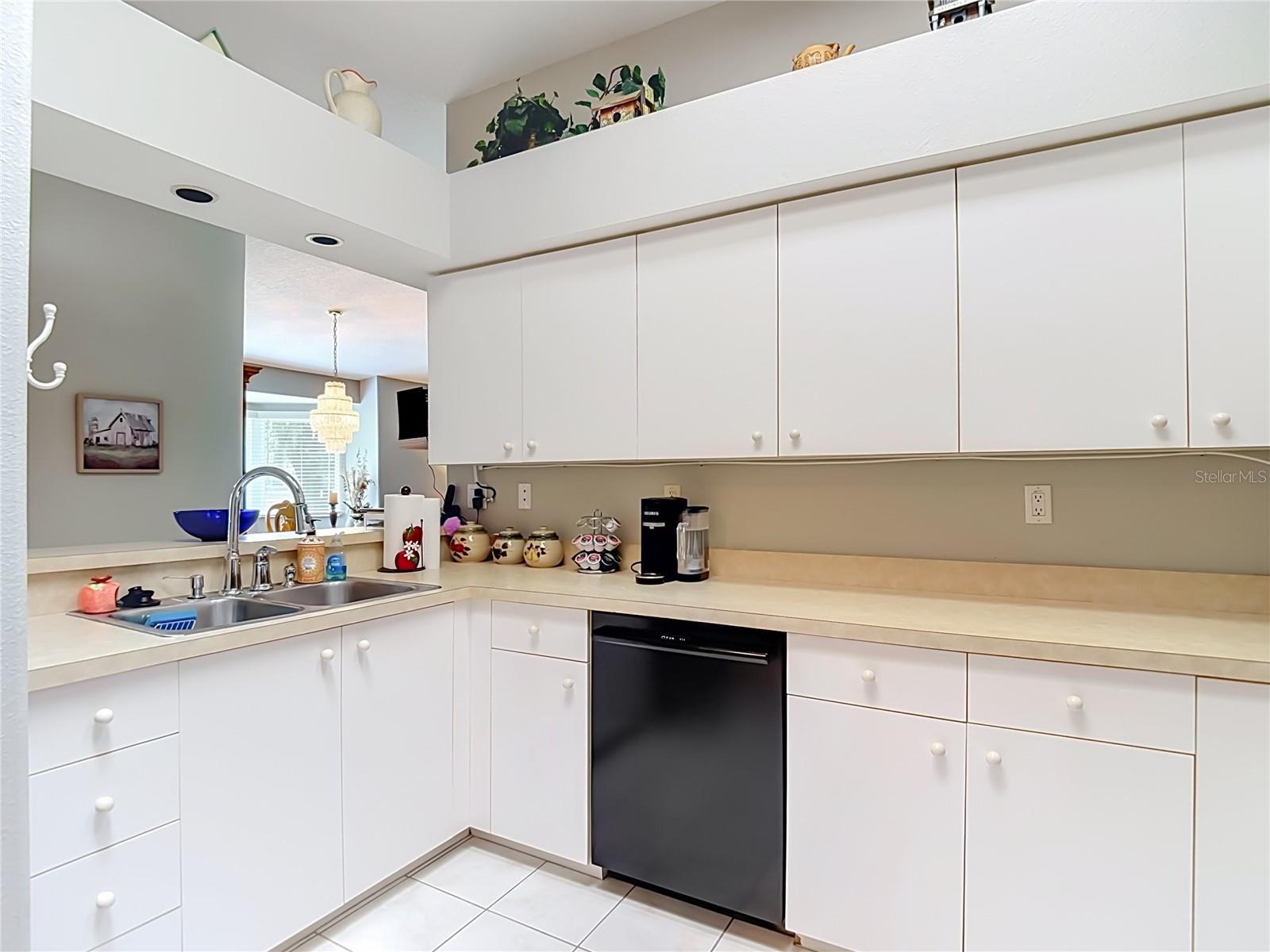 13428 NORMAN CIR — photo 7