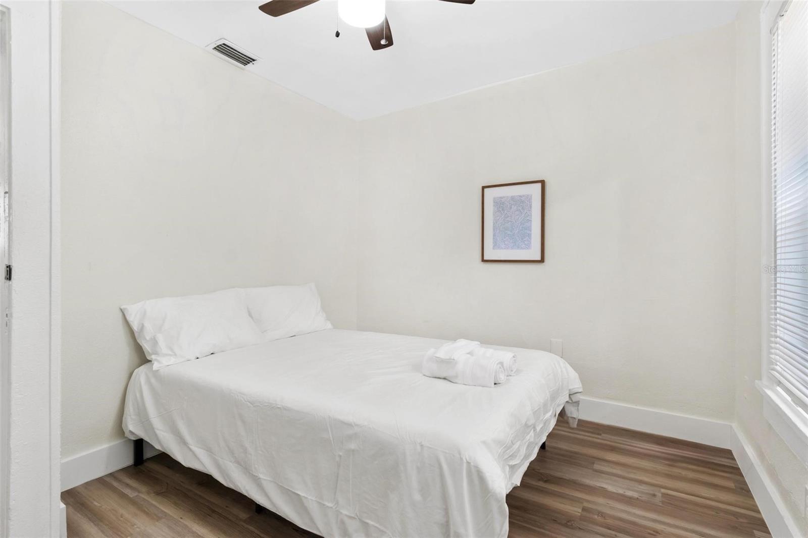 1735 YALE ST S — photo 10