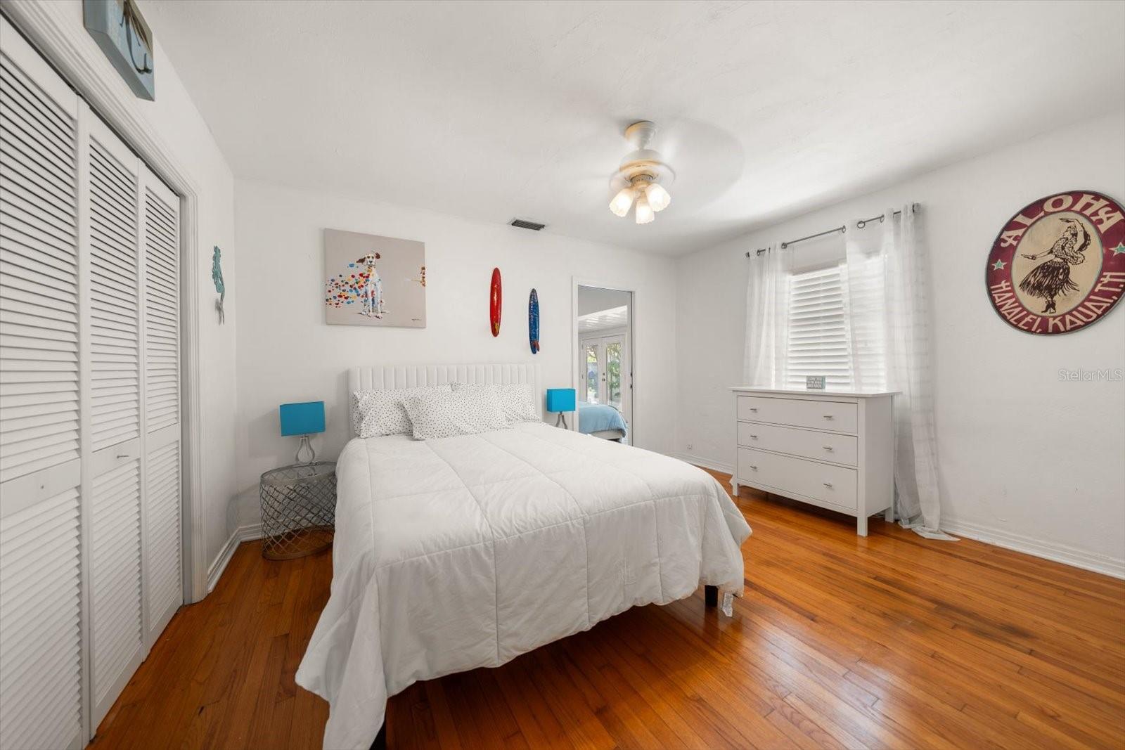 732 MANDALAY AVE — photo 22