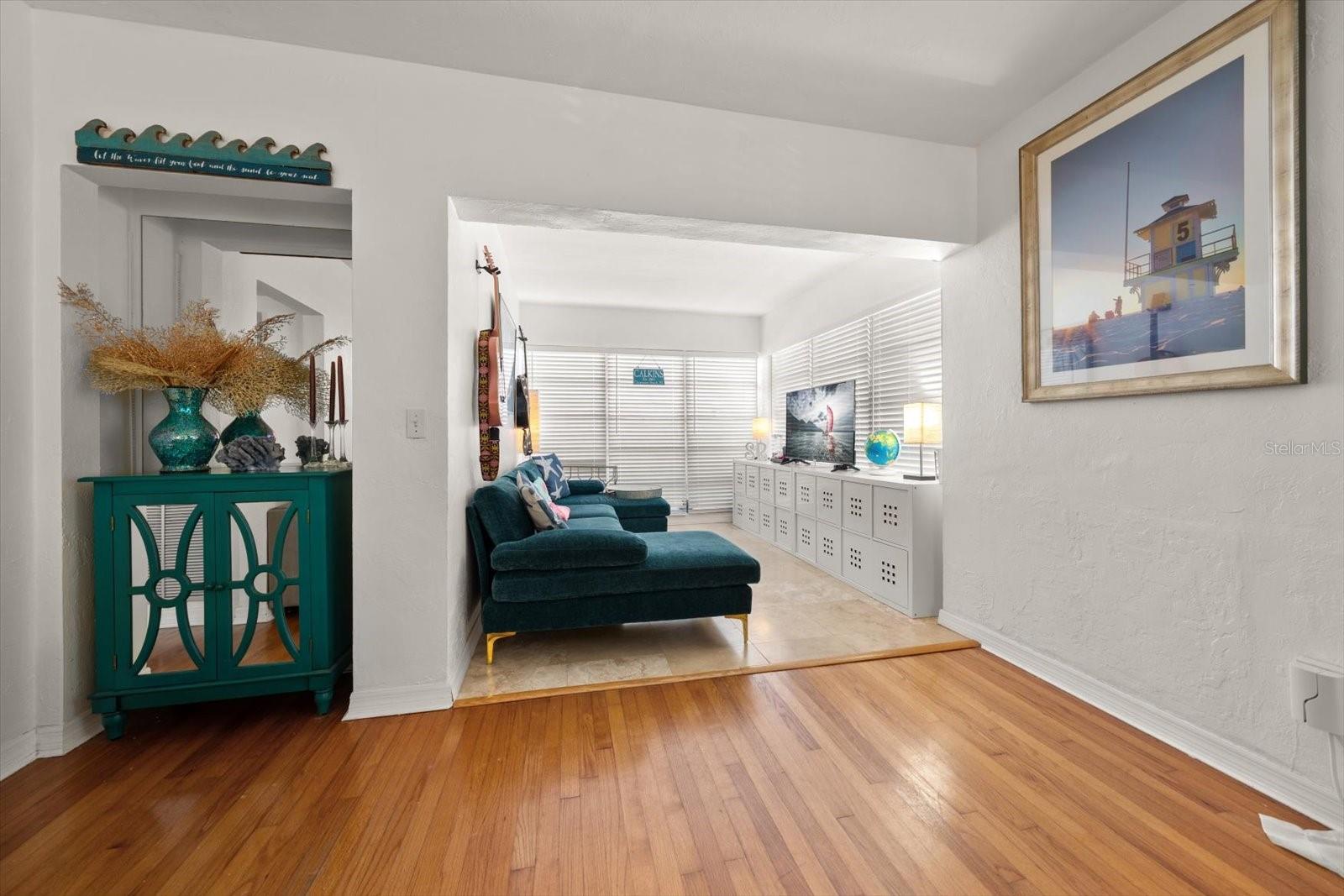 732 MANDALAY AVE — photo 14