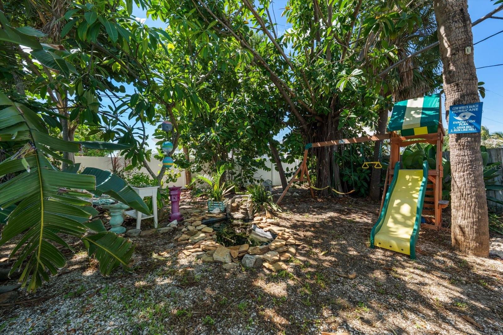 732 MANDALAY AVE — photo 26