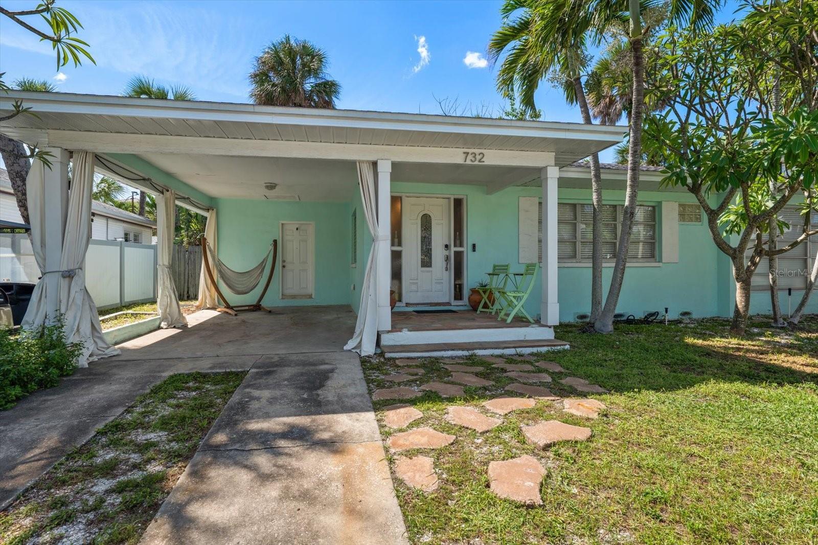 732 MANDALAY AVE — photo 2