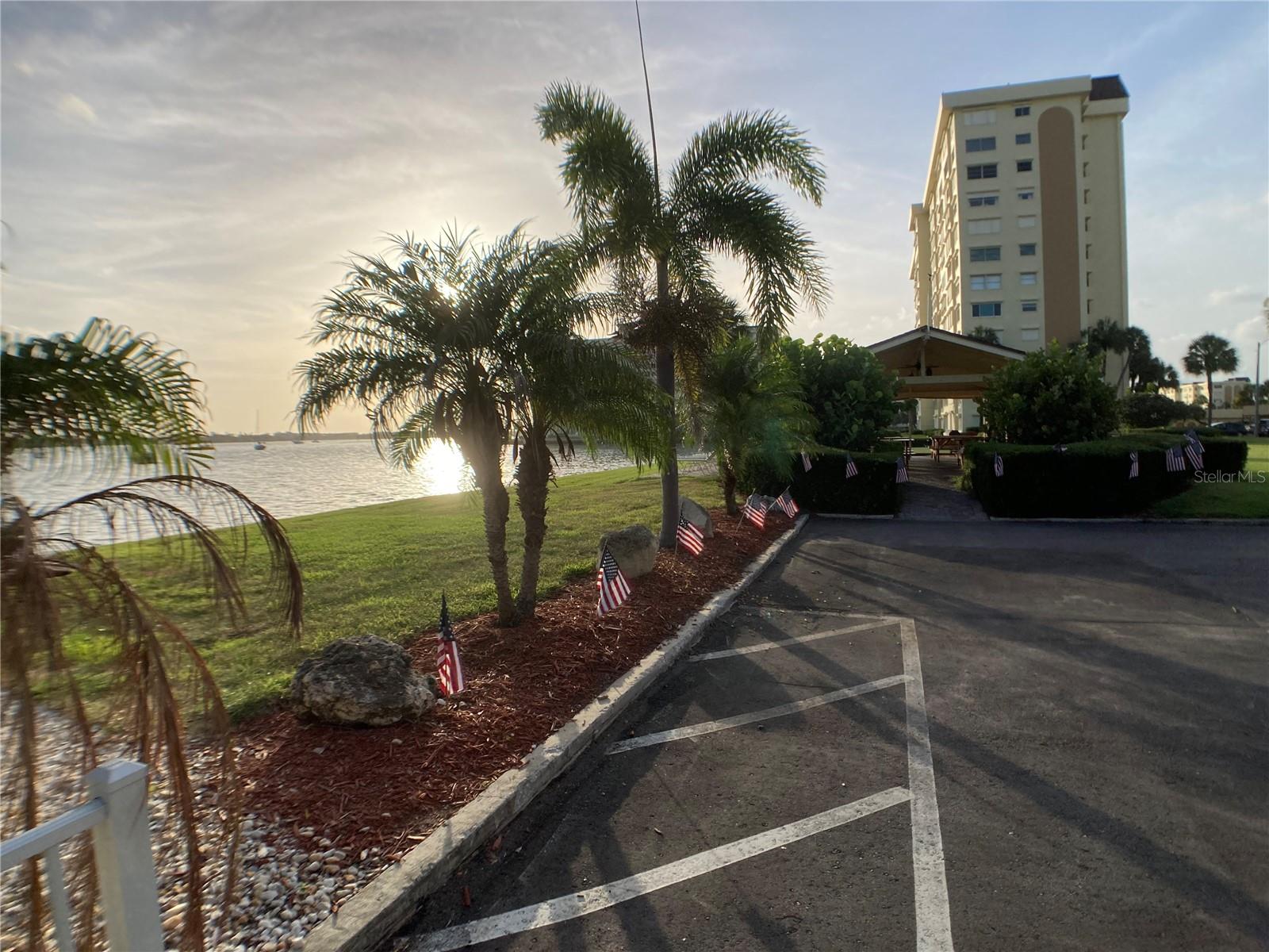 4650 COVE CIR #UNIT 311 — photo 32