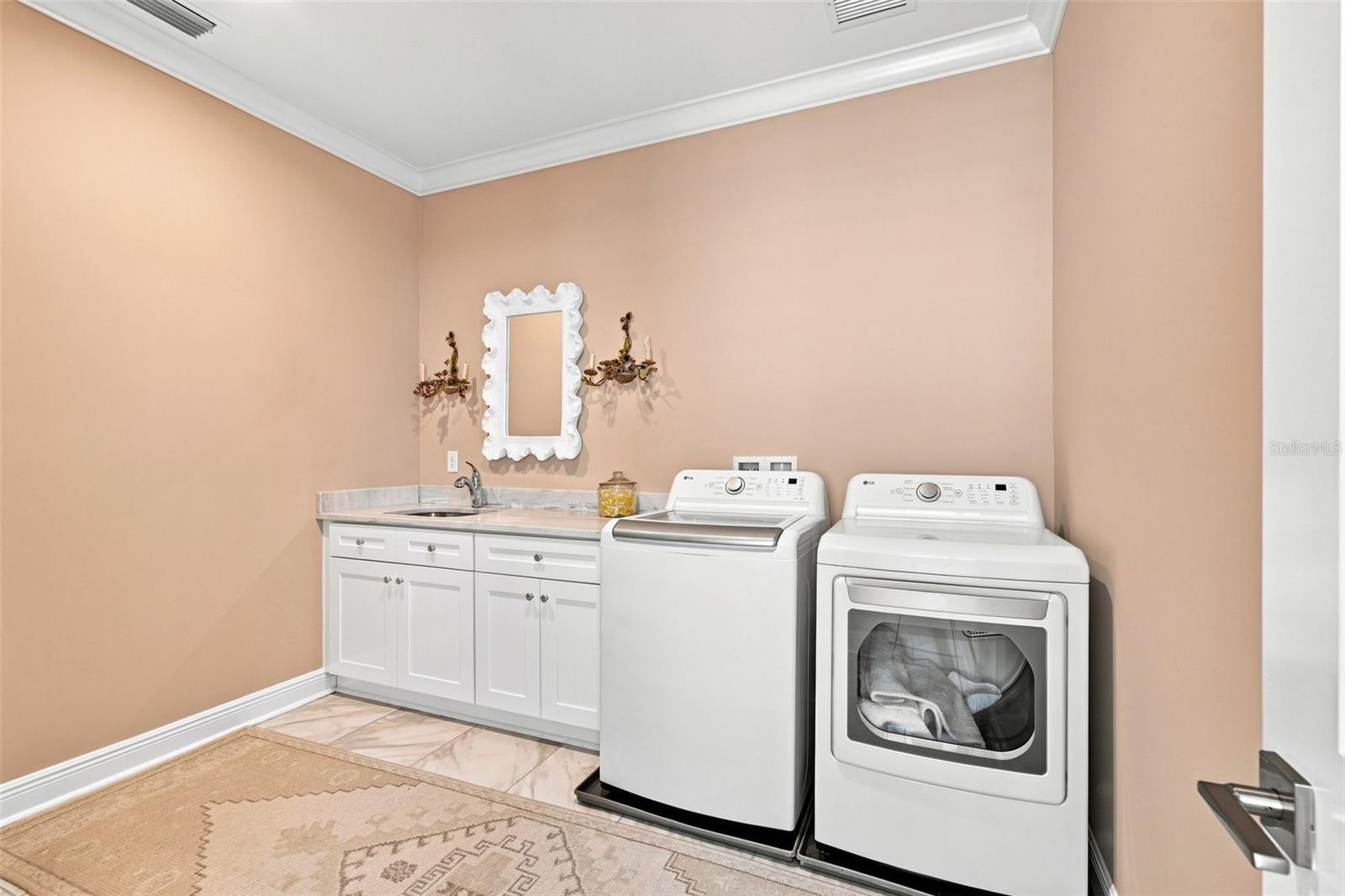2705 W TRILBY AVE — photo 47
