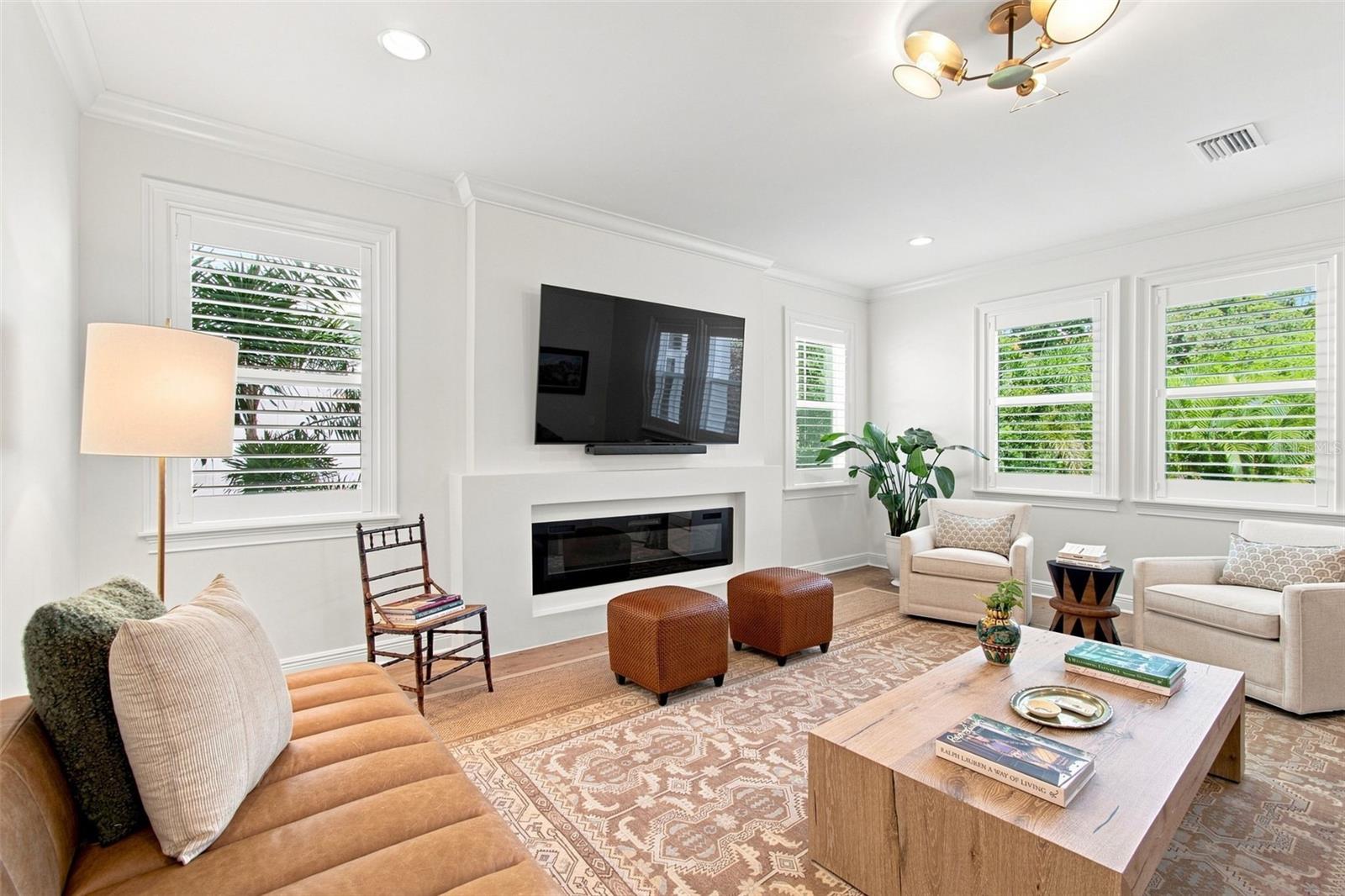 2705 W TRILBY AVE — photo 33