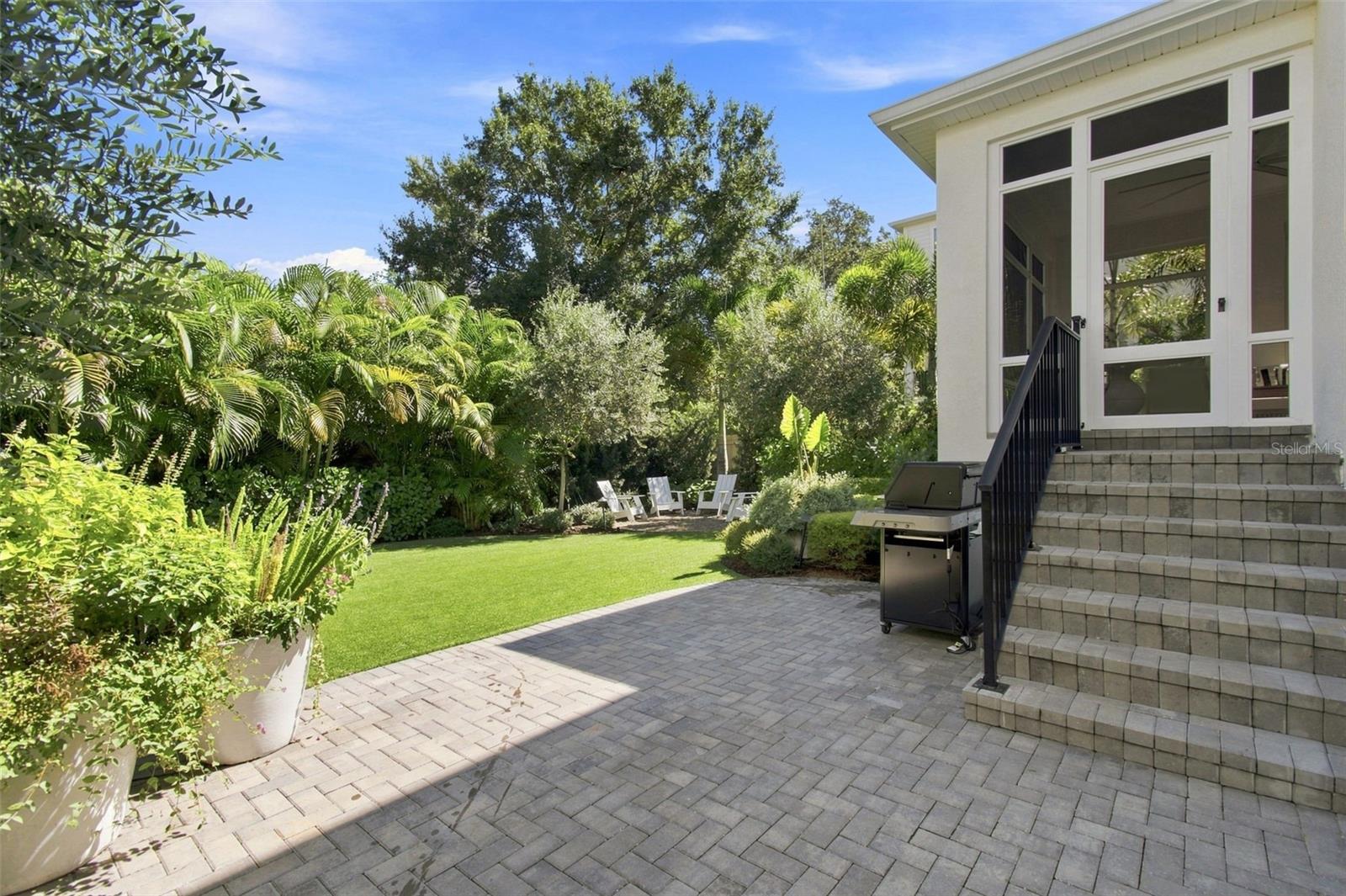 2705 W TRILBY AVE — photo 61