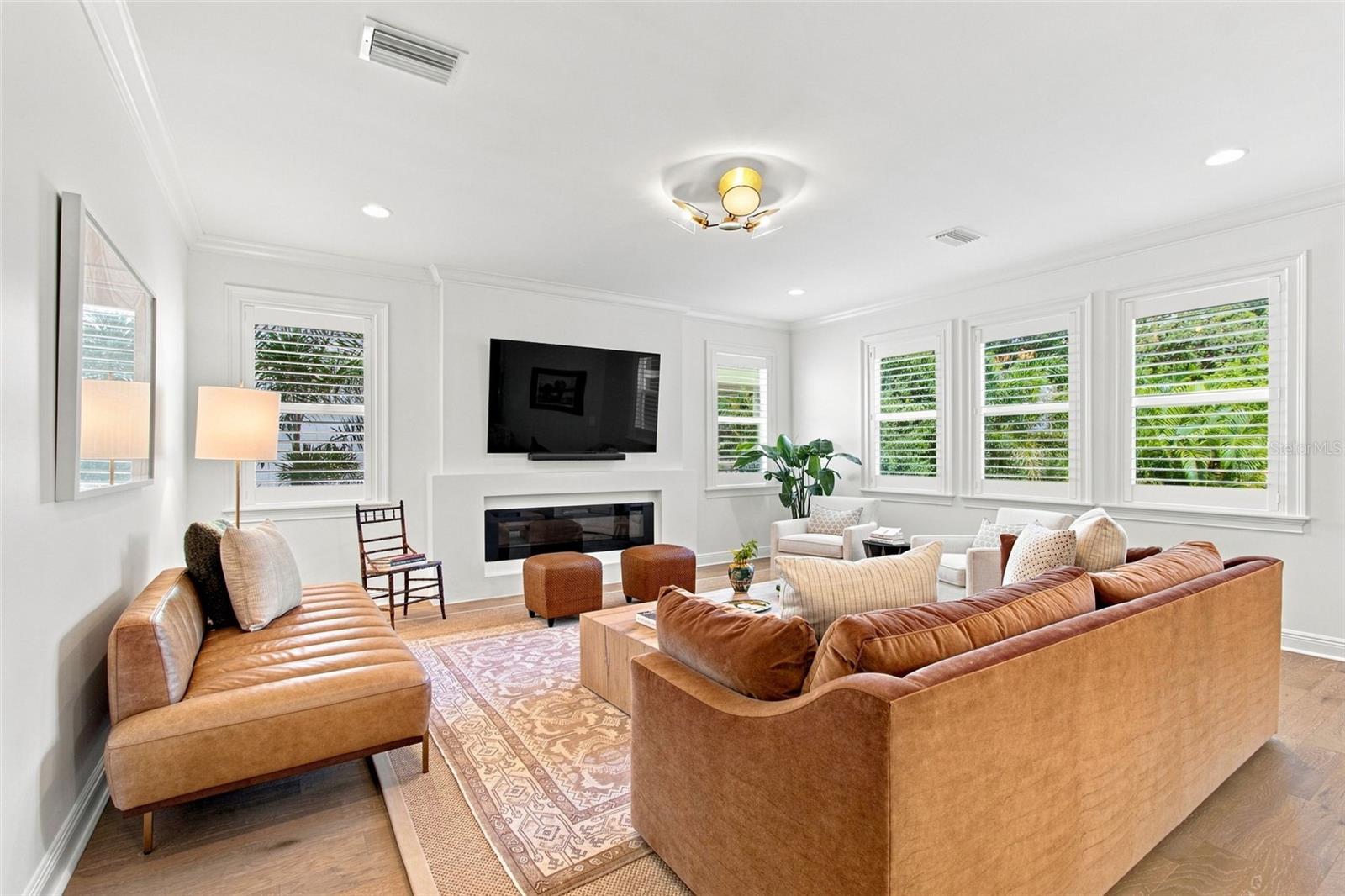 2705 W TRILBY AVE — photo 30