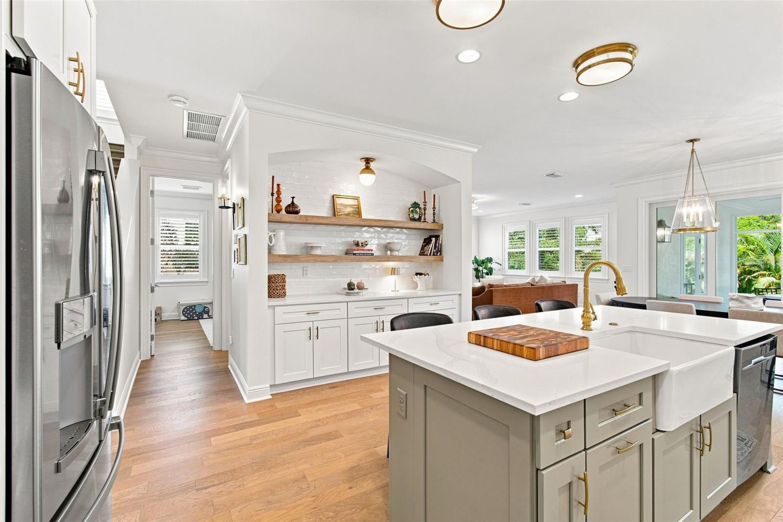 2705 W TRILBY AVE — photo 28