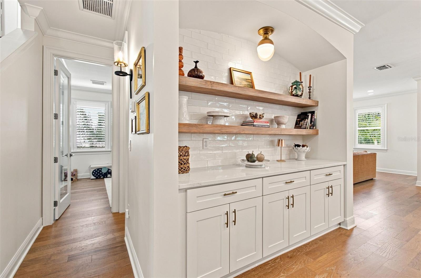 2705 W TRILBY AVE — photo 10