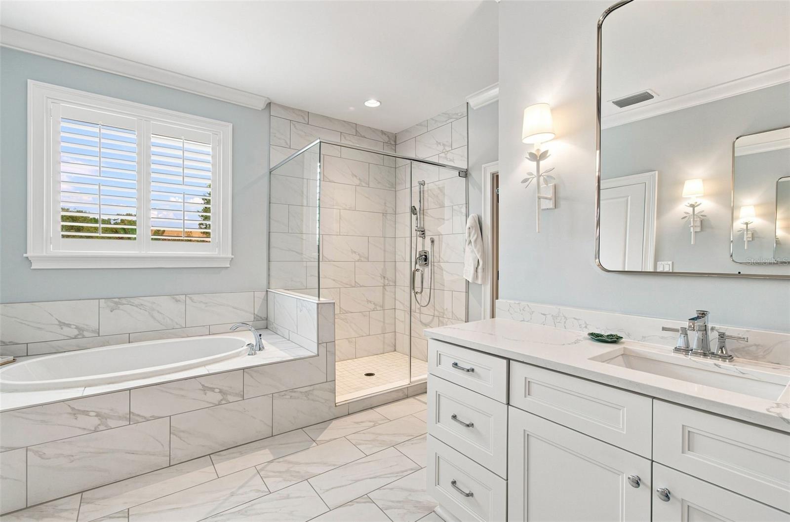 2705 W TRILBY AVE — photo 45