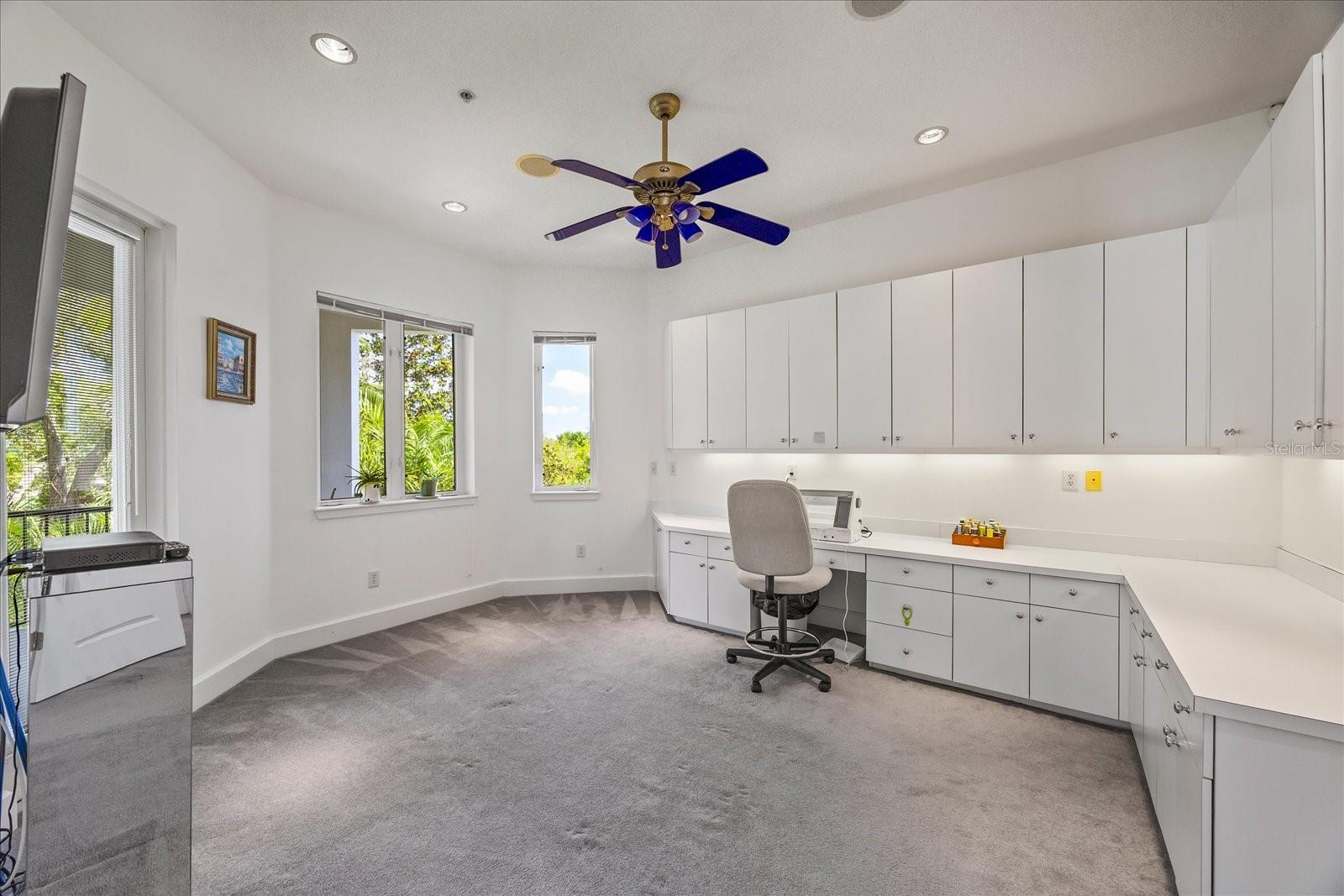 1058 ROUNDSTONE PL — photo 40