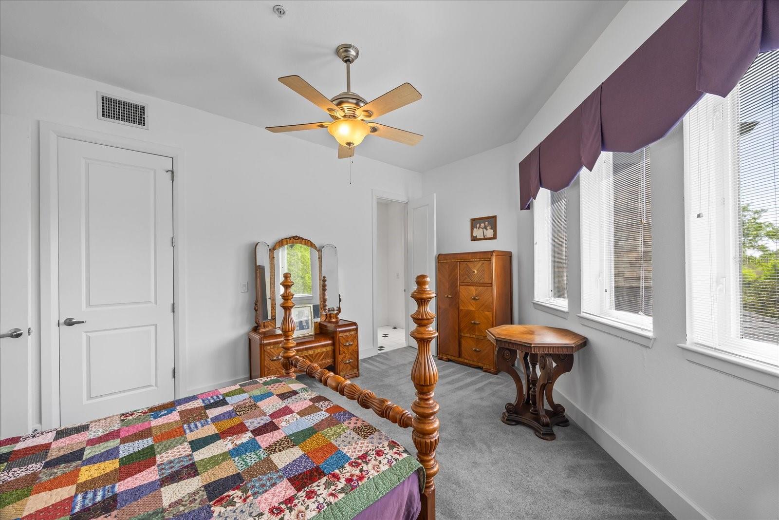 1058 ROUNDSTONE PL — photo 32