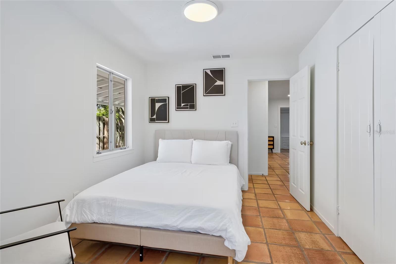 2142 WALDEMERE ST — photo 18