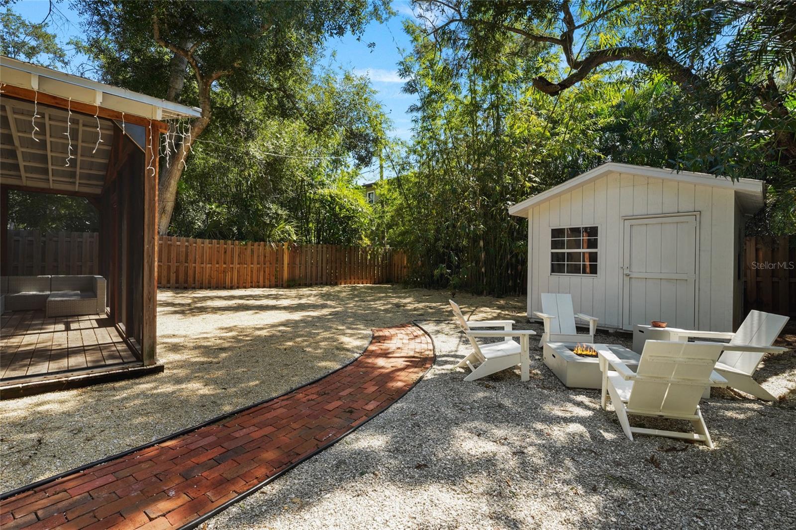 2142 WALDEMERE ST — photo 24