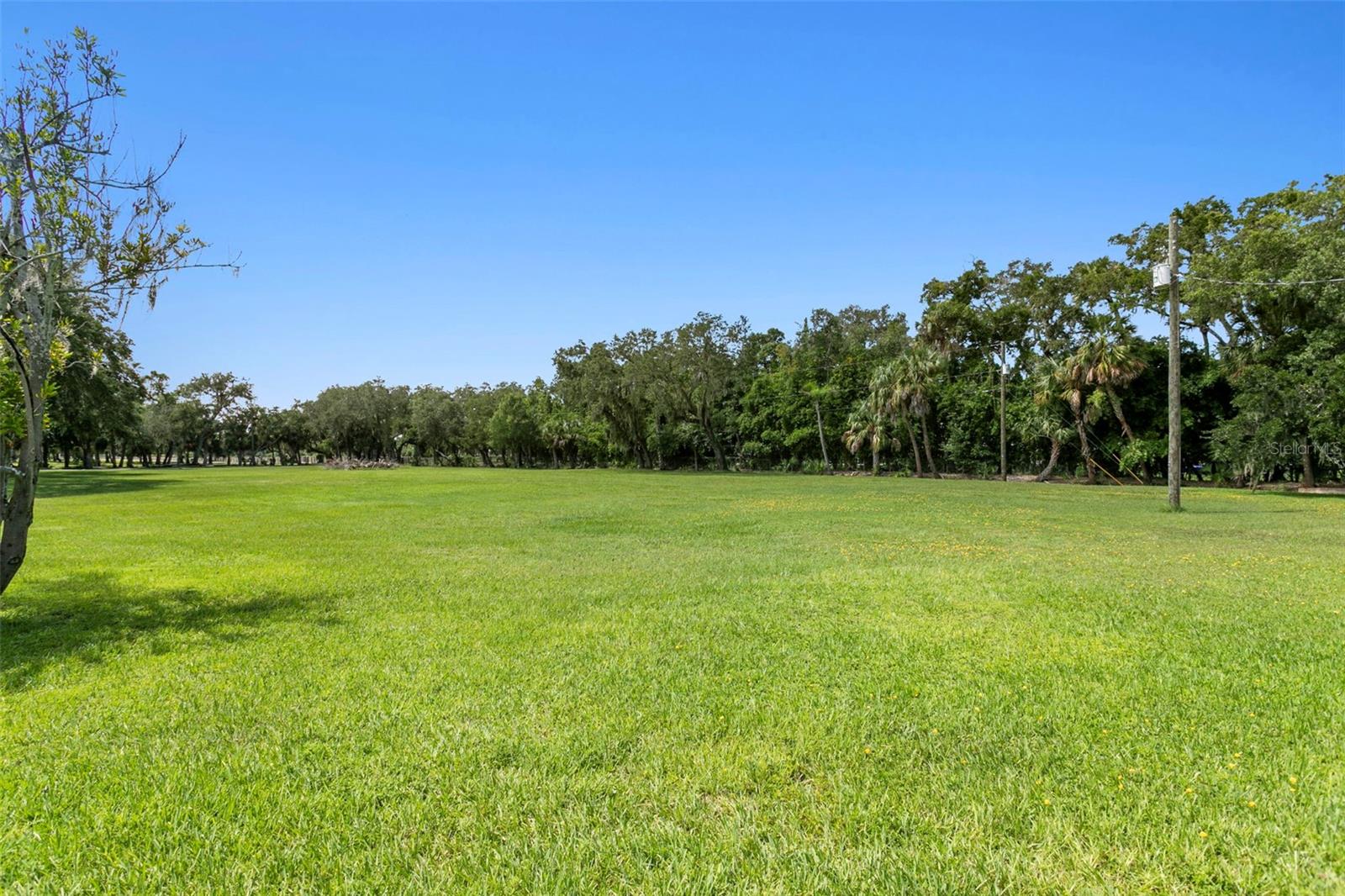 2805 GULF CITY RD — photo 38