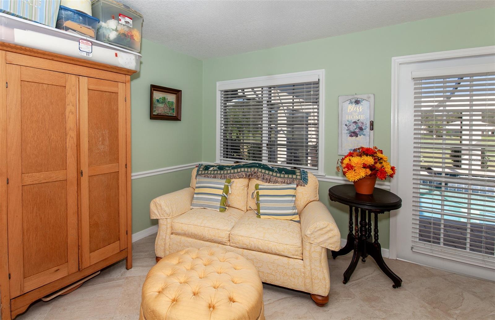 810 CARNOUSTIE DR — photo 46