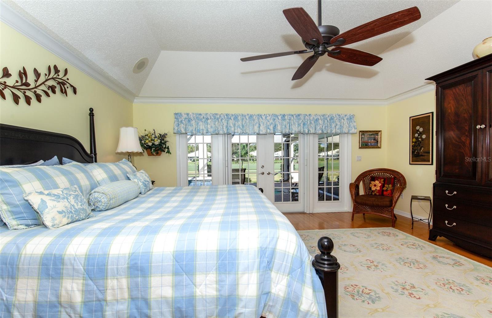 810 CARNOUSTIE DR — photo 38