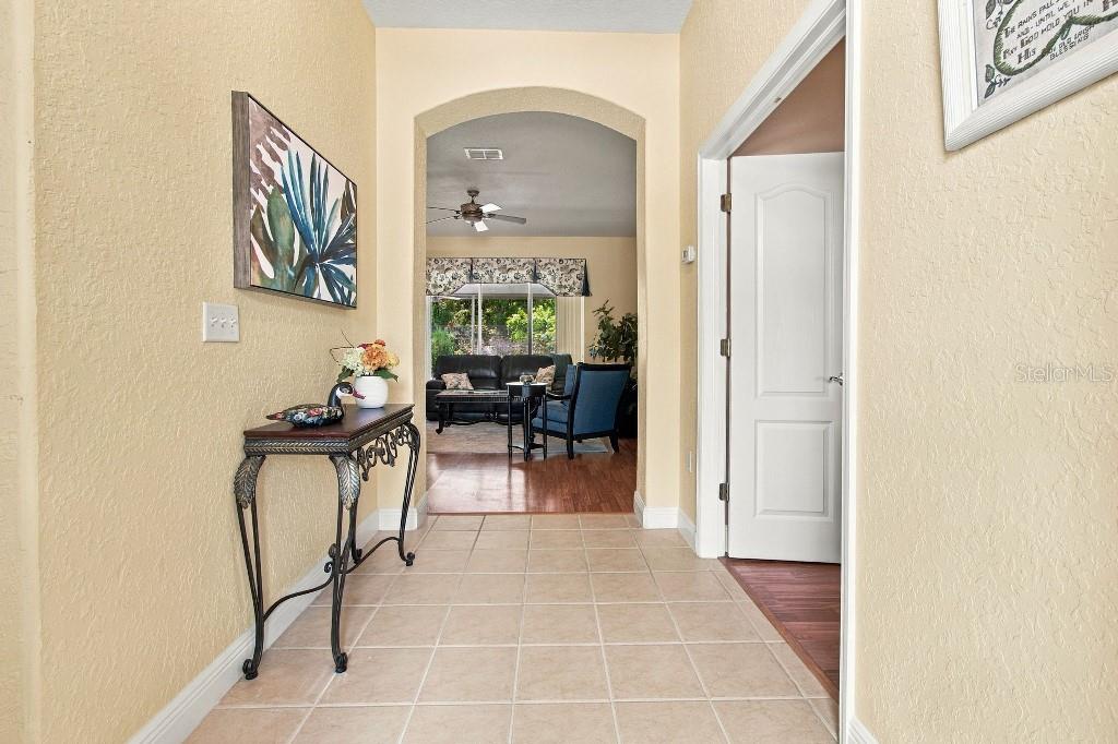 10109 ALAMANCE DR — photo 3