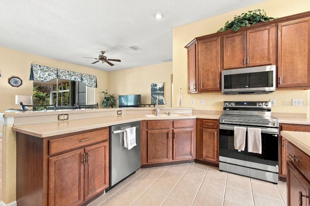 10109 ALAMANCE DR — photo 12