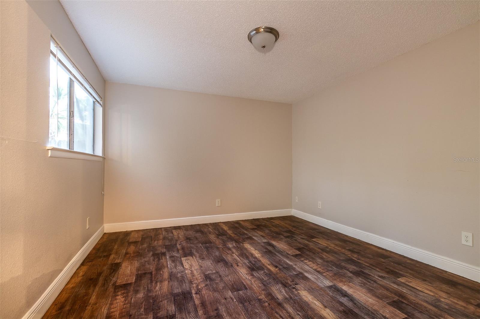 Home in LARGO — photo 8
