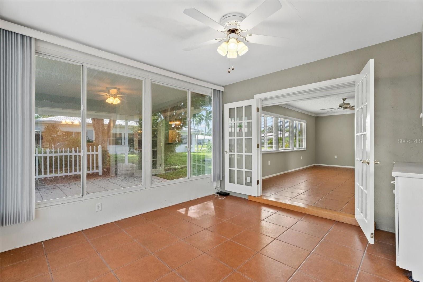 1507 N KNOLLWOOD DR — photo 8