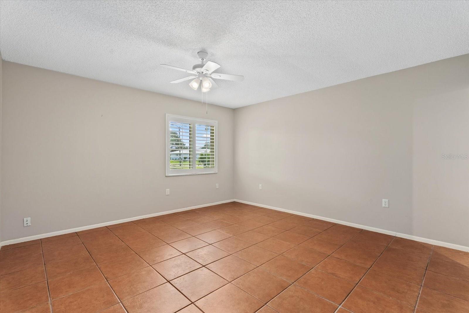 1507 N KNOLLWOOD DR — photo 21