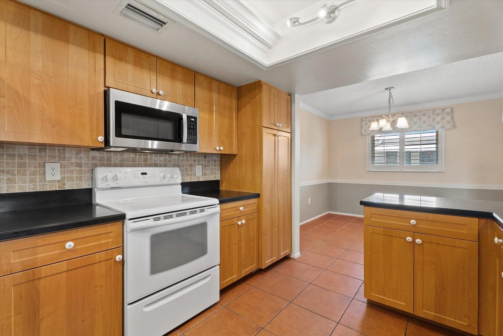 1507 N KNOLLWOOD DR — photo 18