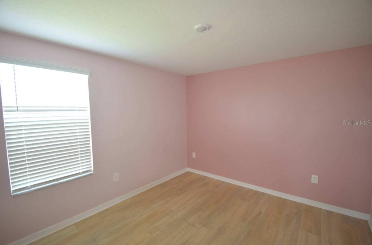 4060 RADIANT MOUNTAIN DR — photo 8