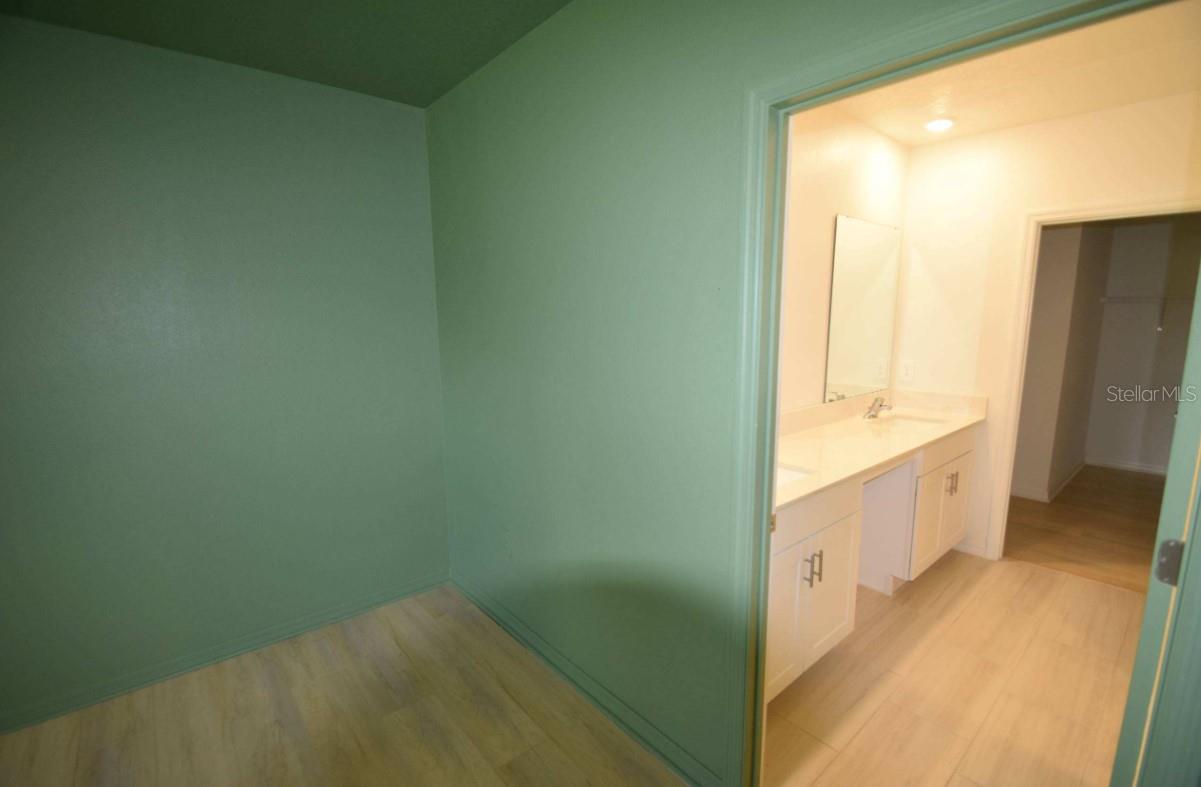 4060 RADIANT MOUNTAIN DR — photo 14