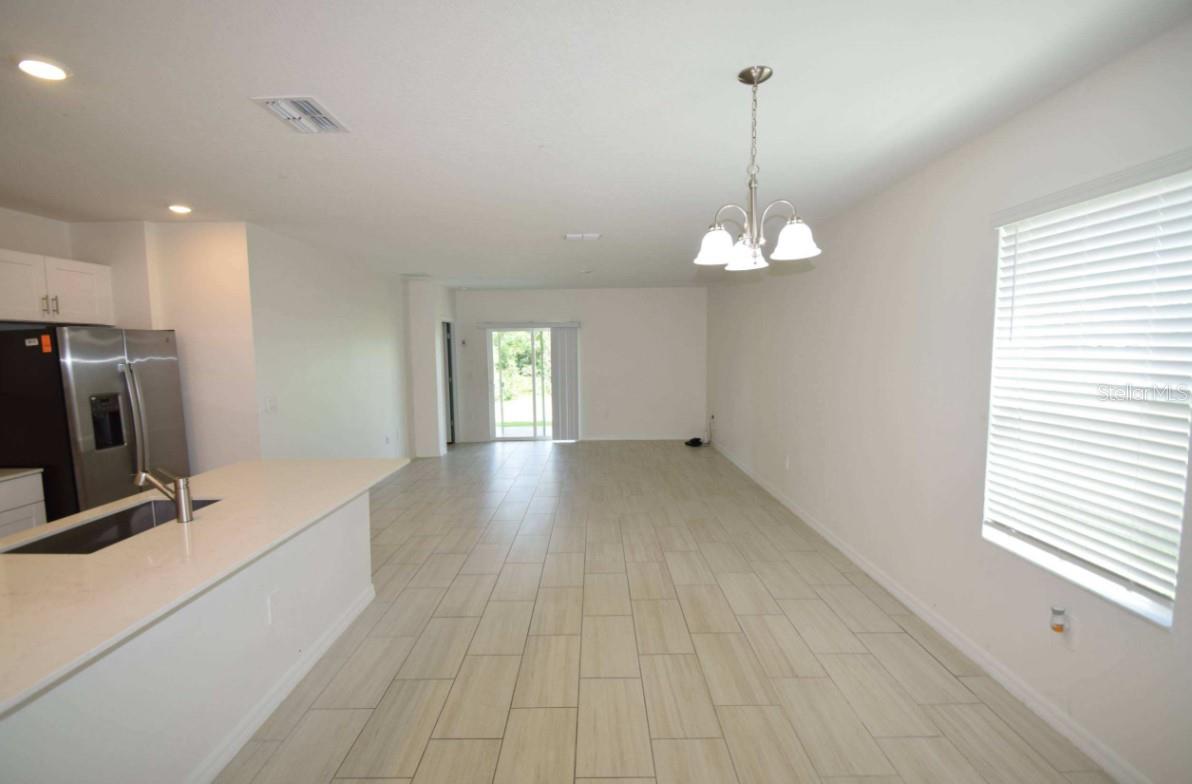 4060 RADIANT MOUNTAIN DR — photo 4
