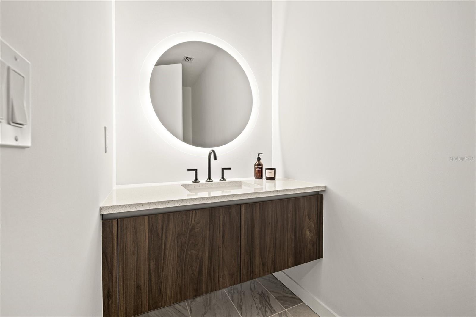 777 3RD AVE N #806 — photo 34