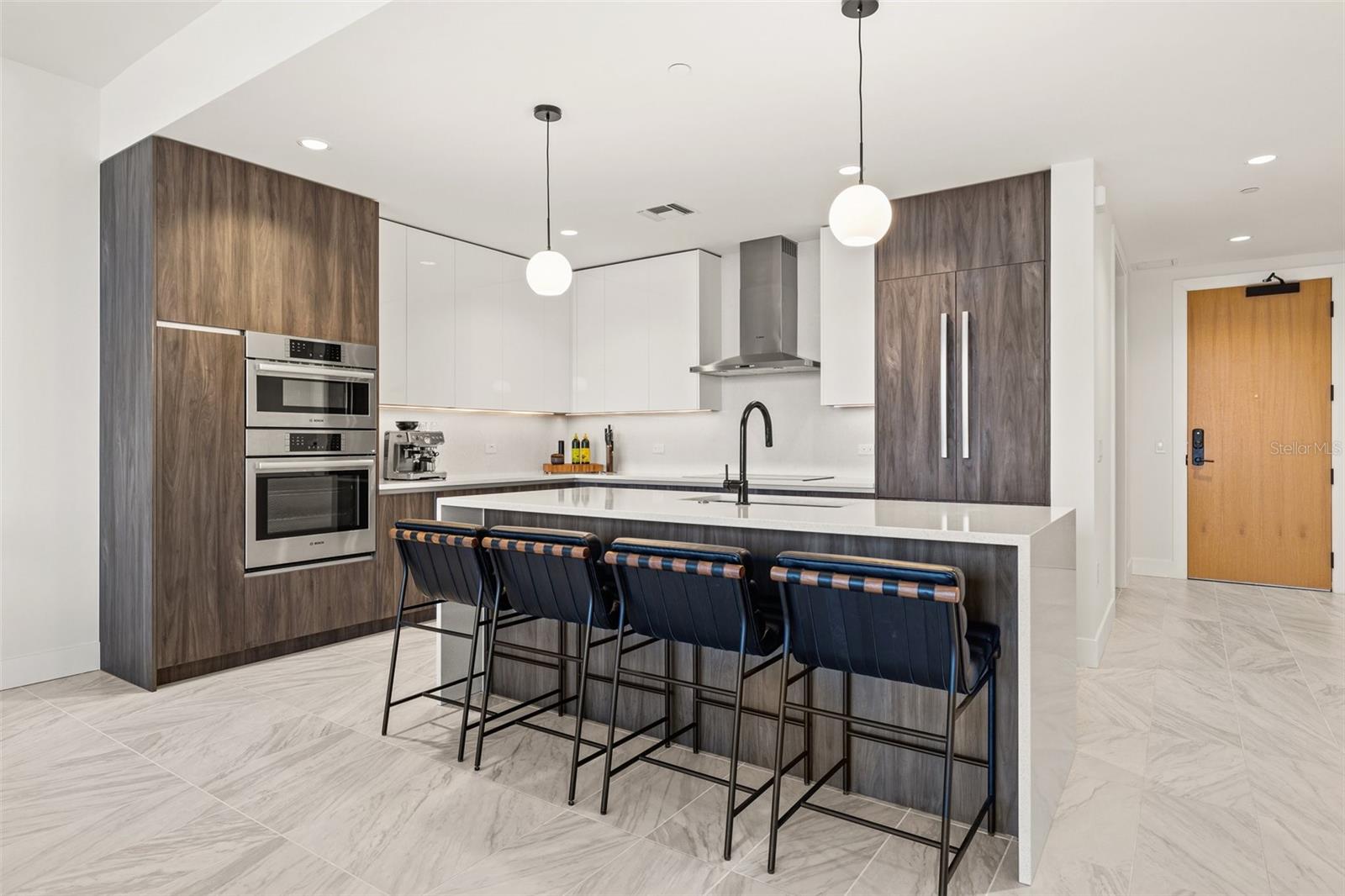 777 3RD AVE N #806 — photo 9