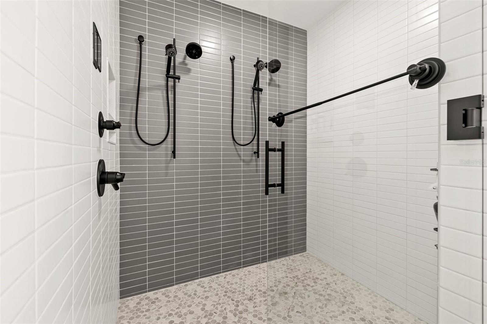 777 3RD AVE N #806 — photo 31
