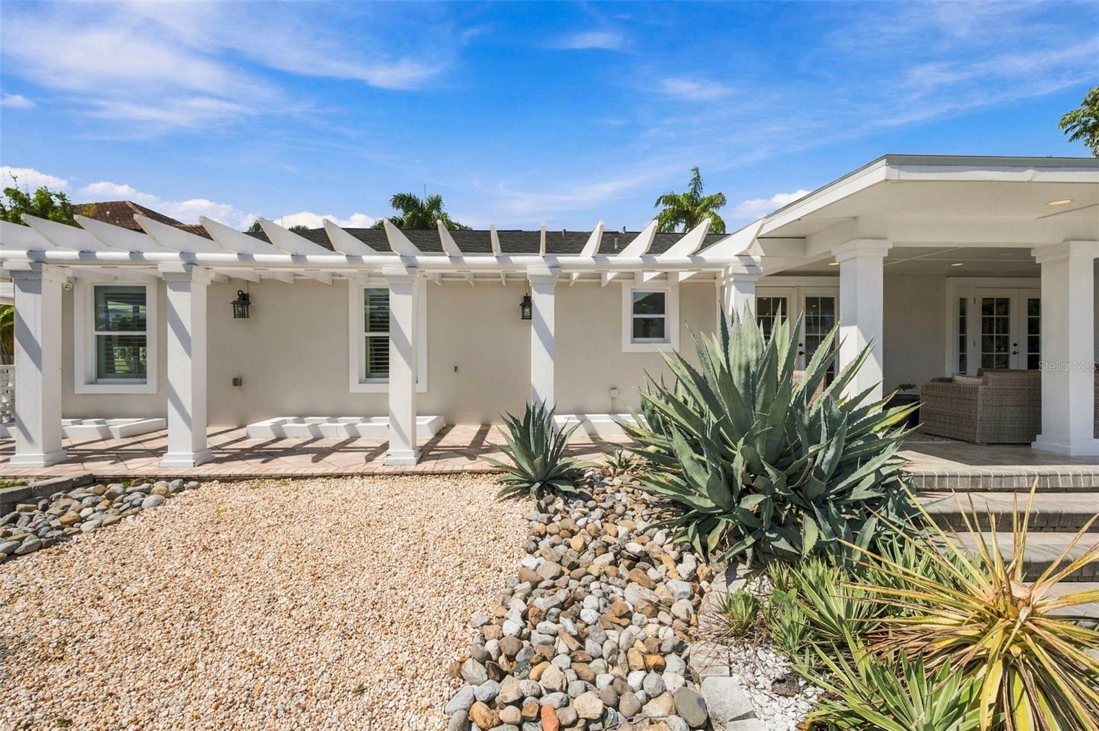 3905 FONTAINEBLEAU DR — photo 69