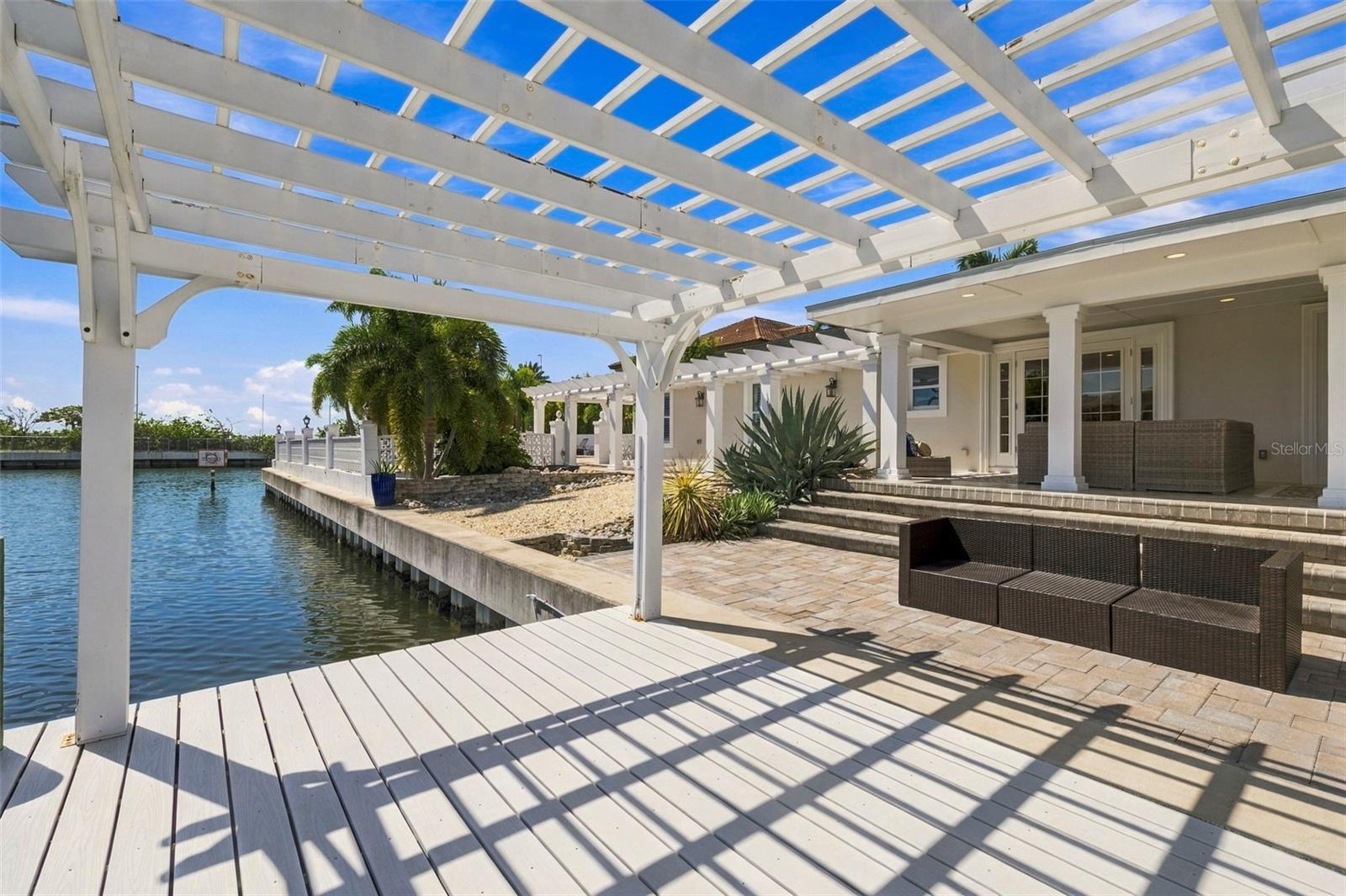 3905 FONTAINEBLEAU DR — photo 68
