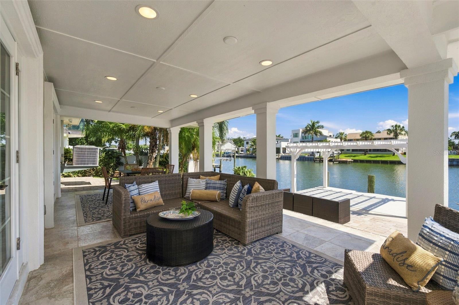 3905 FONTAINEBLEAU DR — photo 62