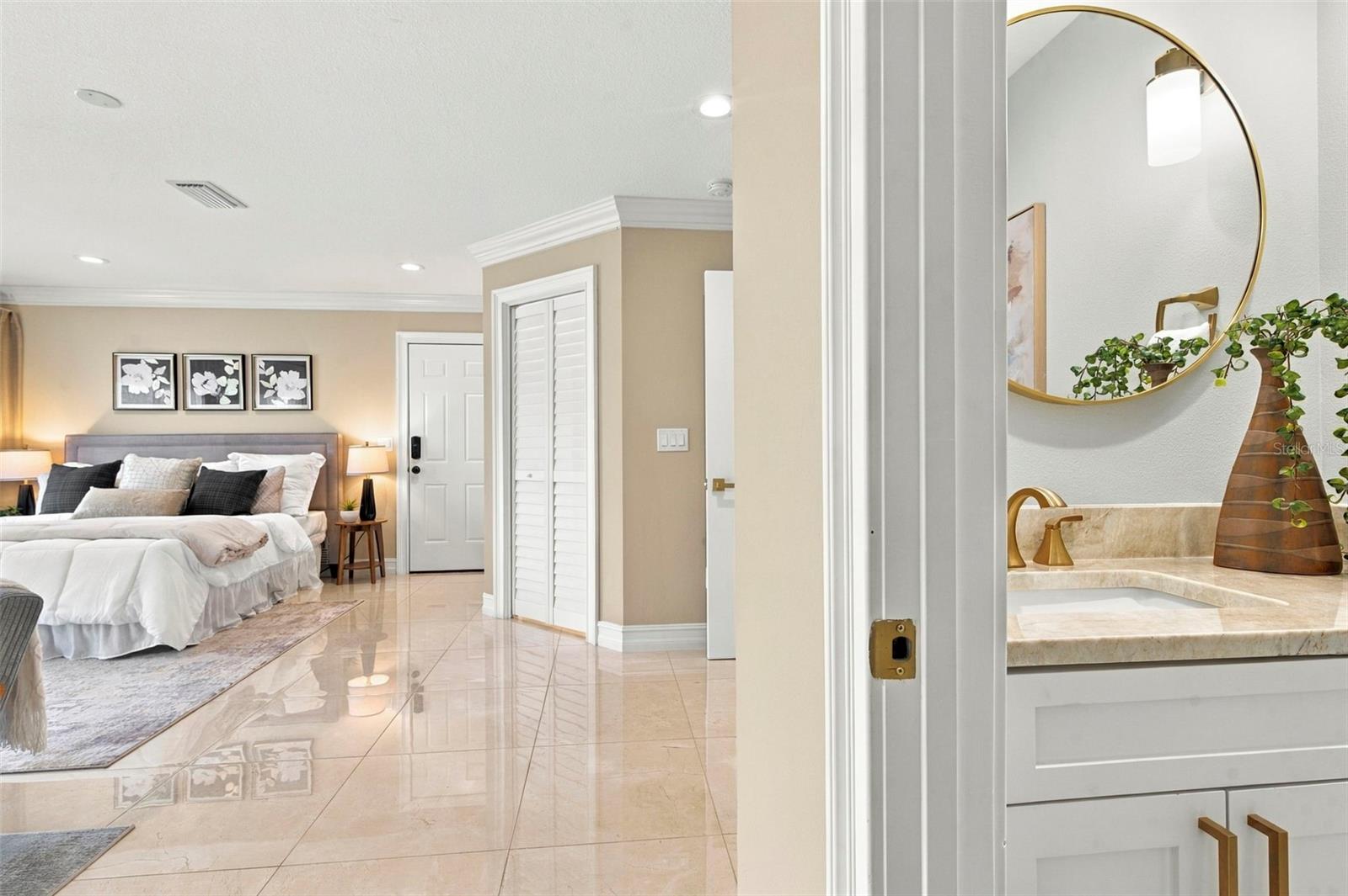 3905 FONTAINEBLEAU DR — photo 42
