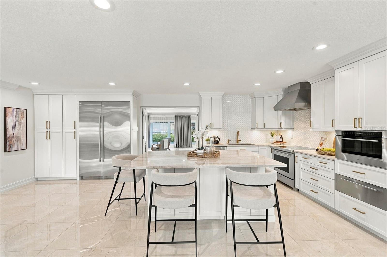 3905 FONTAINEBLEAU DR — photo 12