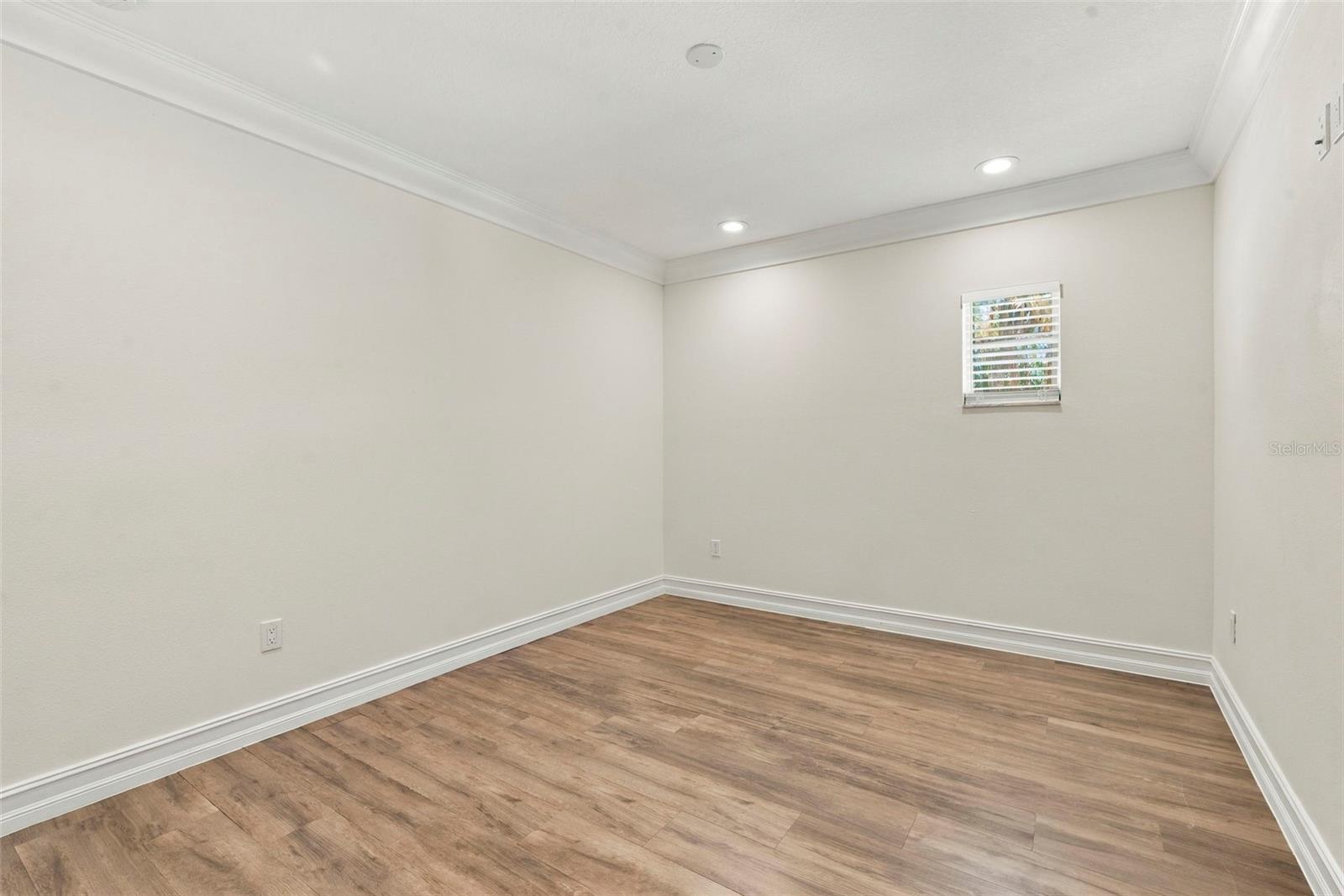 3905 FONTAINEBLEAU DR — photo 46