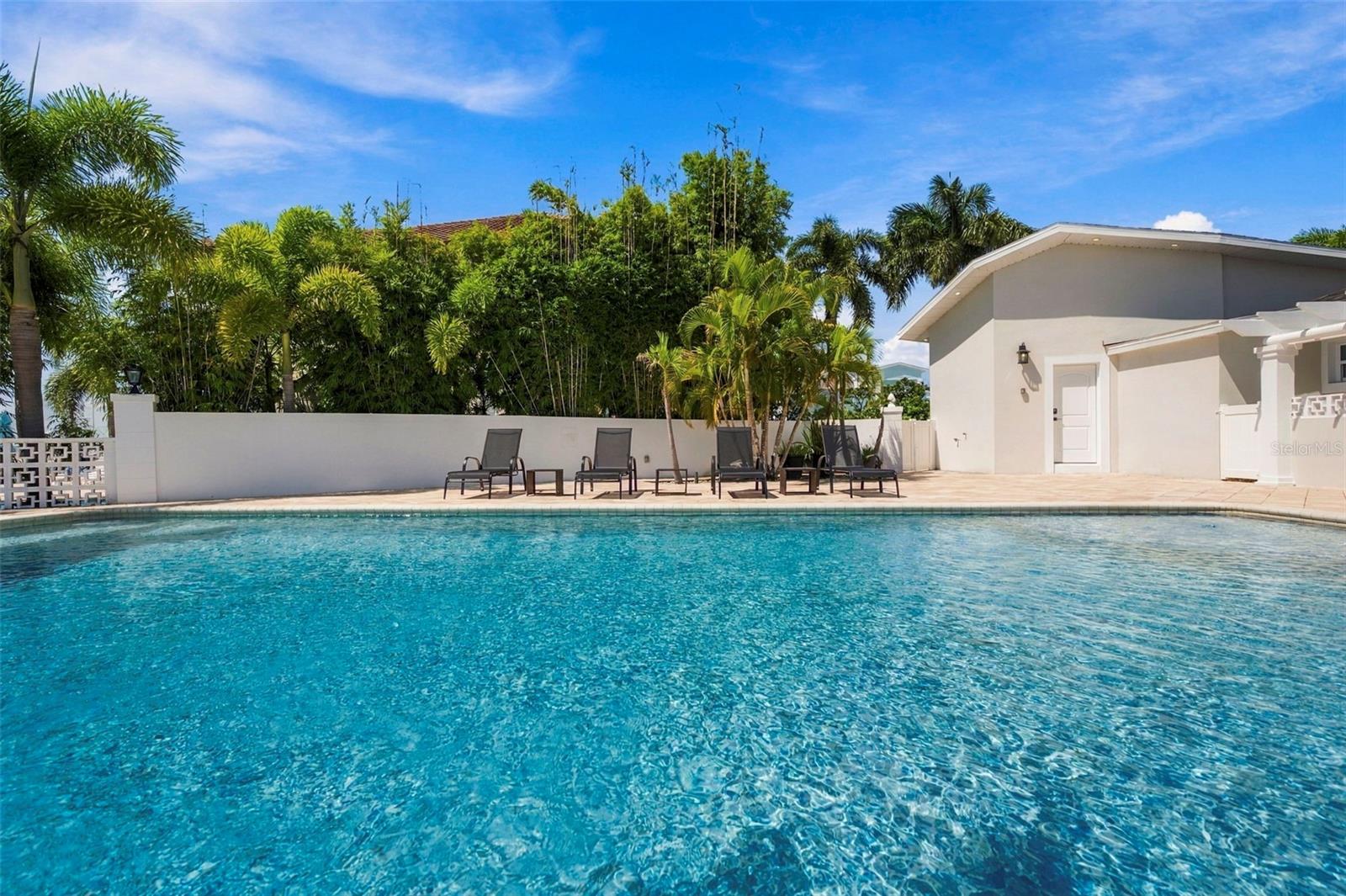 3905 FONTAINEBLEAU DR — photo 60