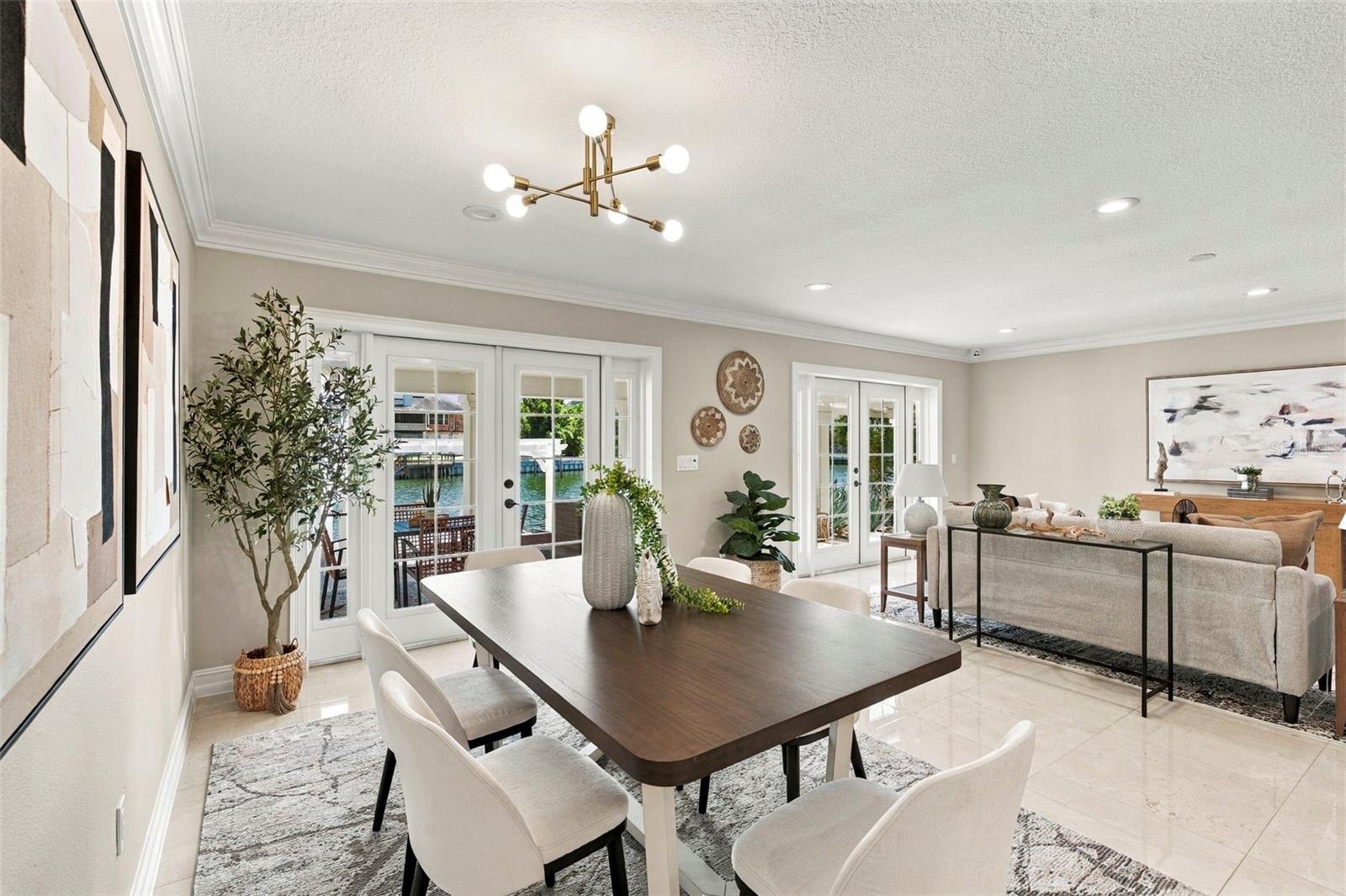 3905 FONTAINEBLEAU DR — photo 25