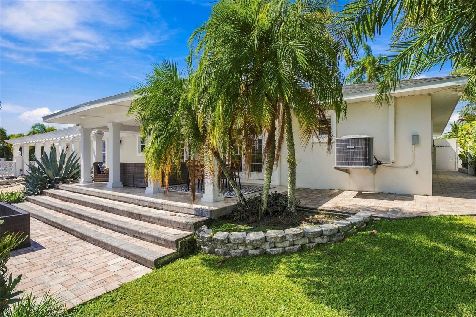 3905 FONTAINEBLEAU DR — photo 73