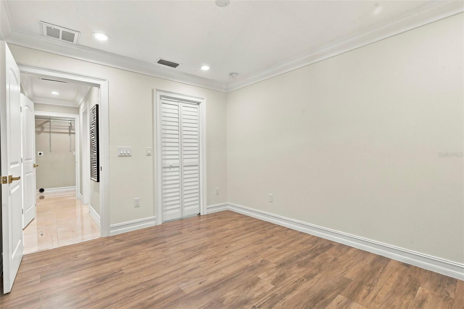 3905 FONTAINEBLEAU DR — photo 47