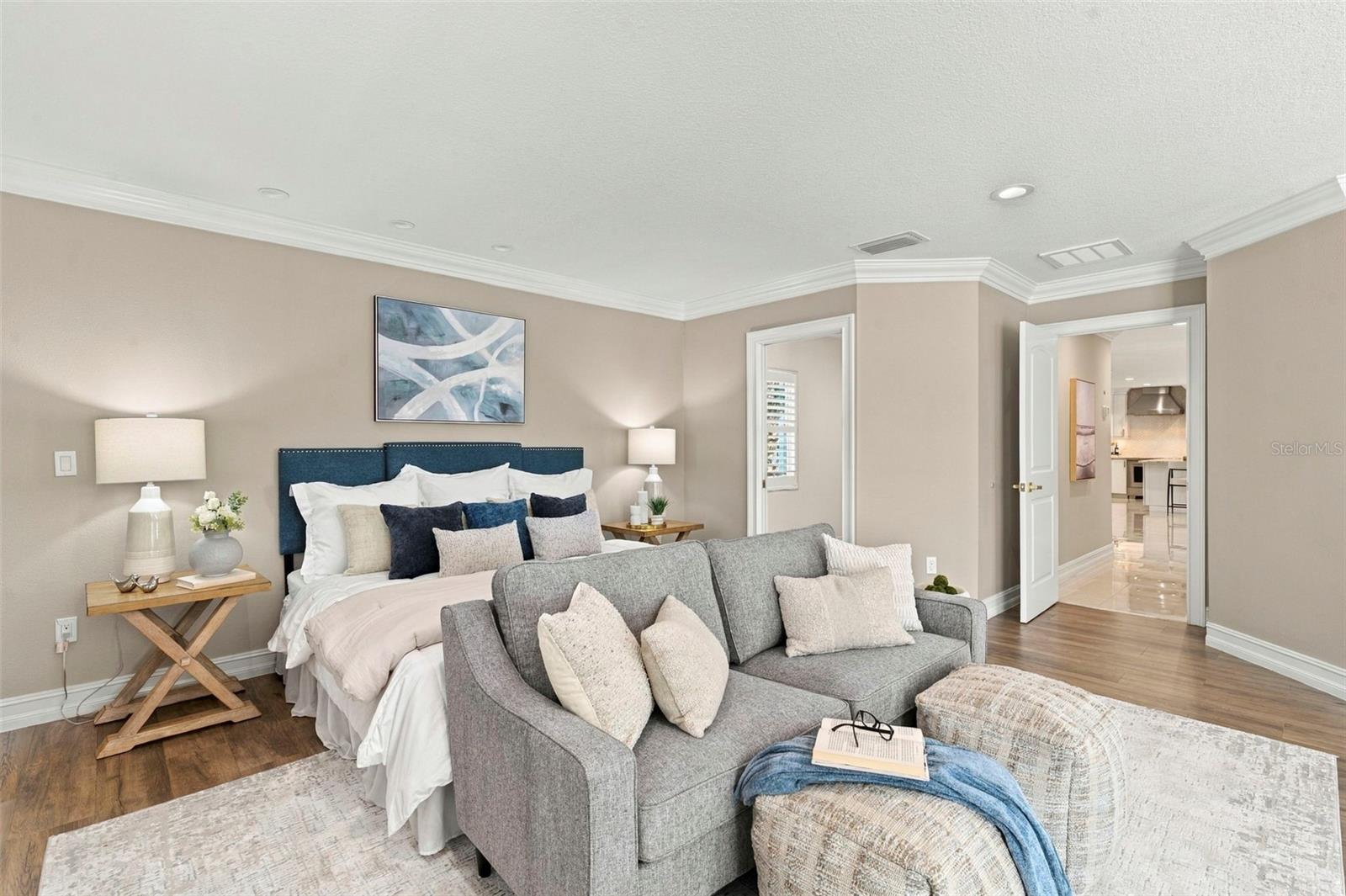 3905 FONTAINEBLEAU DR — photo 31