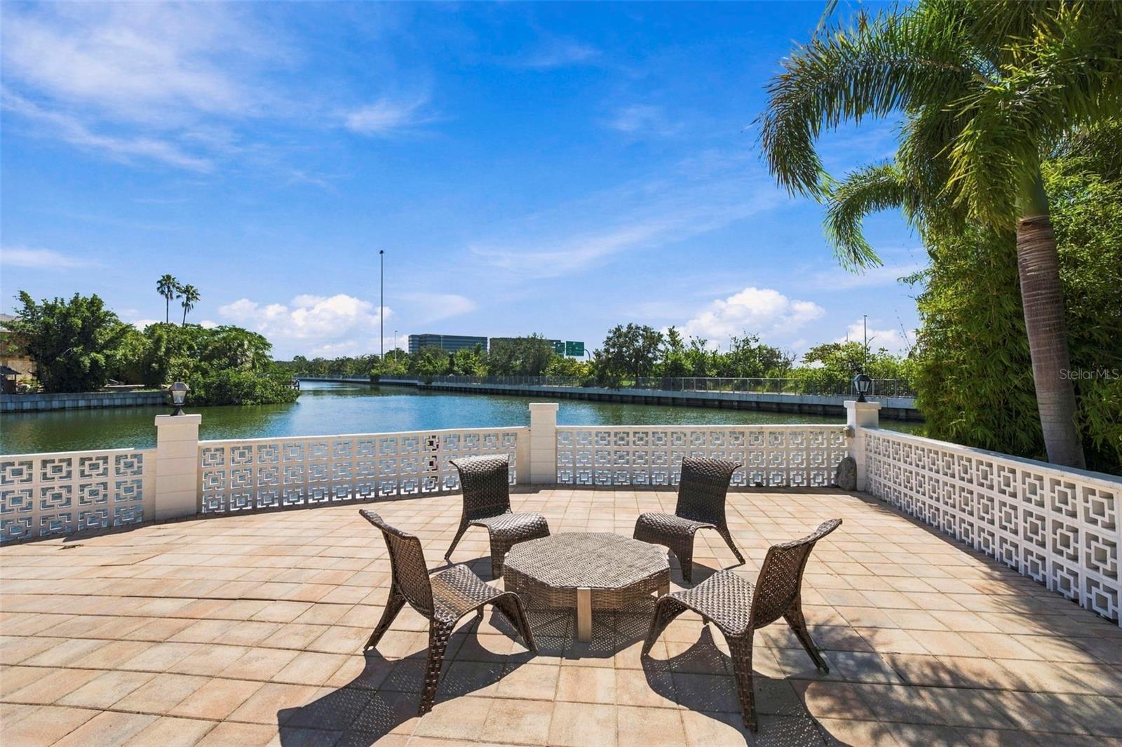 3905 FONTAINEBLEAU DR — photo 57