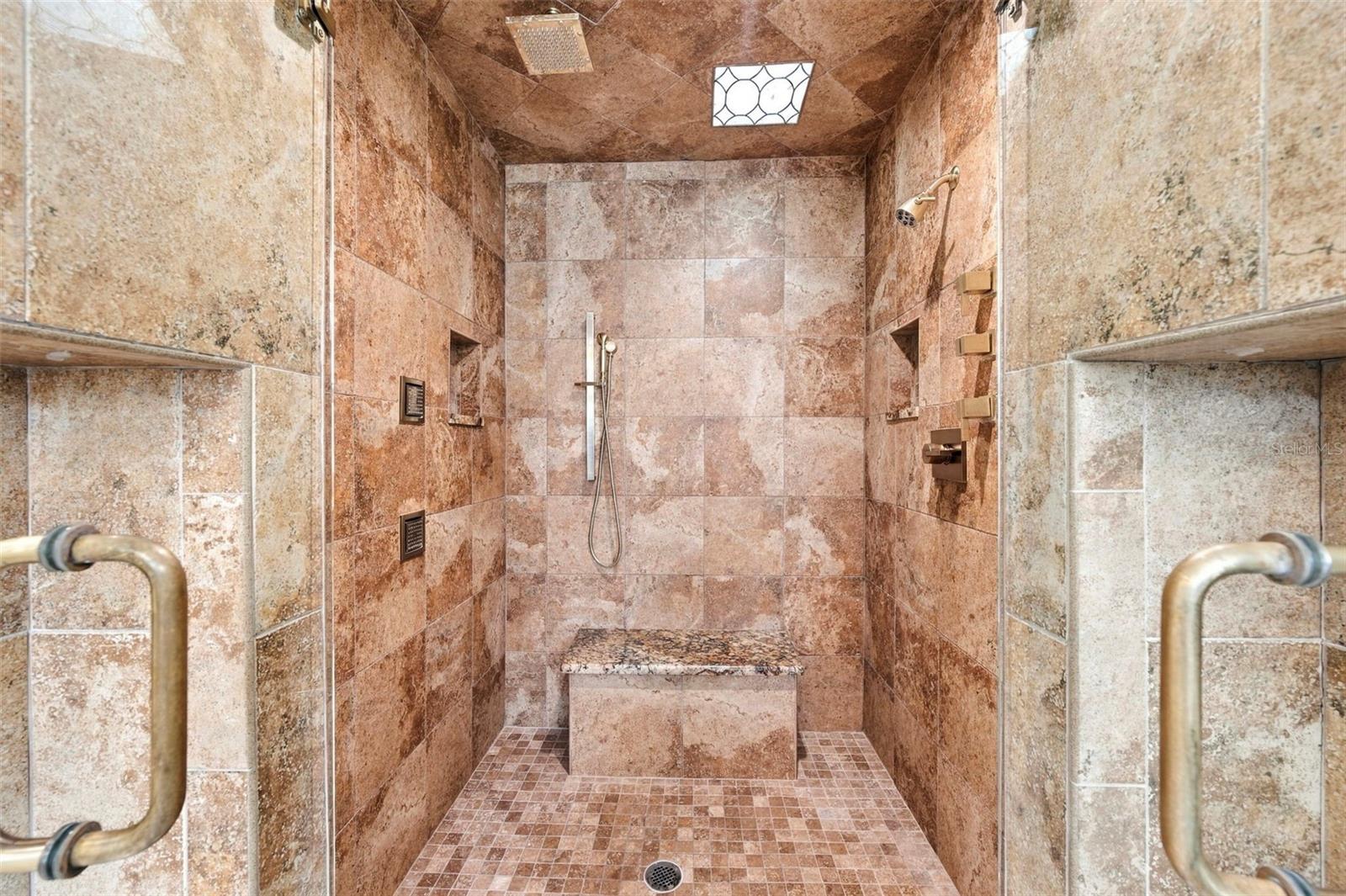 3905 FONTAINEBLEAU DR — photo 35